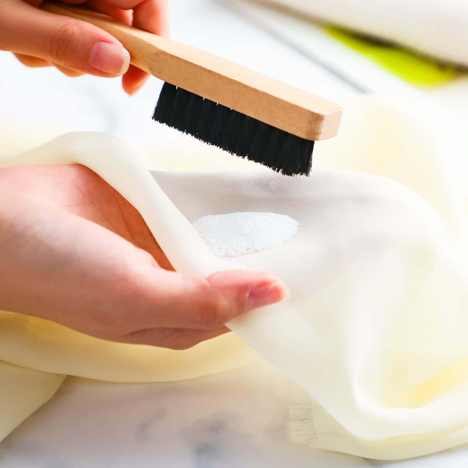 3 Pcs Laundry Stain Brush Soft Bristle Brush Velvet Furniture Brush With Wooden Handle Stain Brush Clothes Brush Stain Remover T